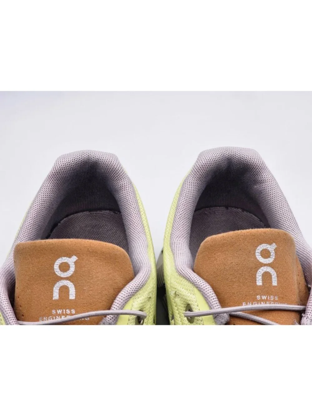 On Cloud 5 Women's Hay/Ice Colorway Lightweight  Running Sneakers  Size 9 3351 - Picture 7 of 16